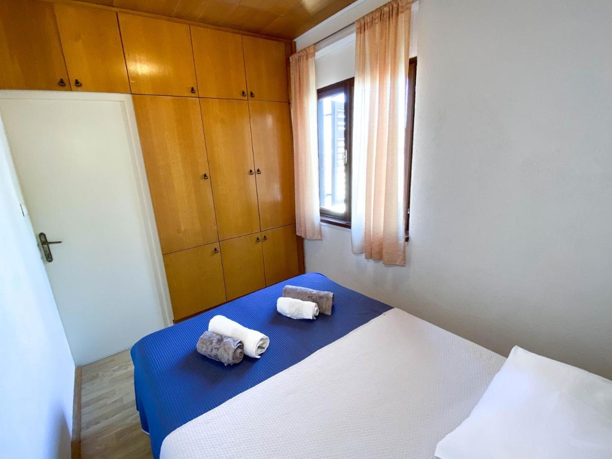 Seaview & Beachfront Apartments Jakov Округ-Доньи Экстерьер фото