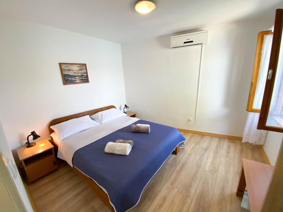 Seaview & Beachfront Apartments Jakov Округ-Доньи Экстерьер фото