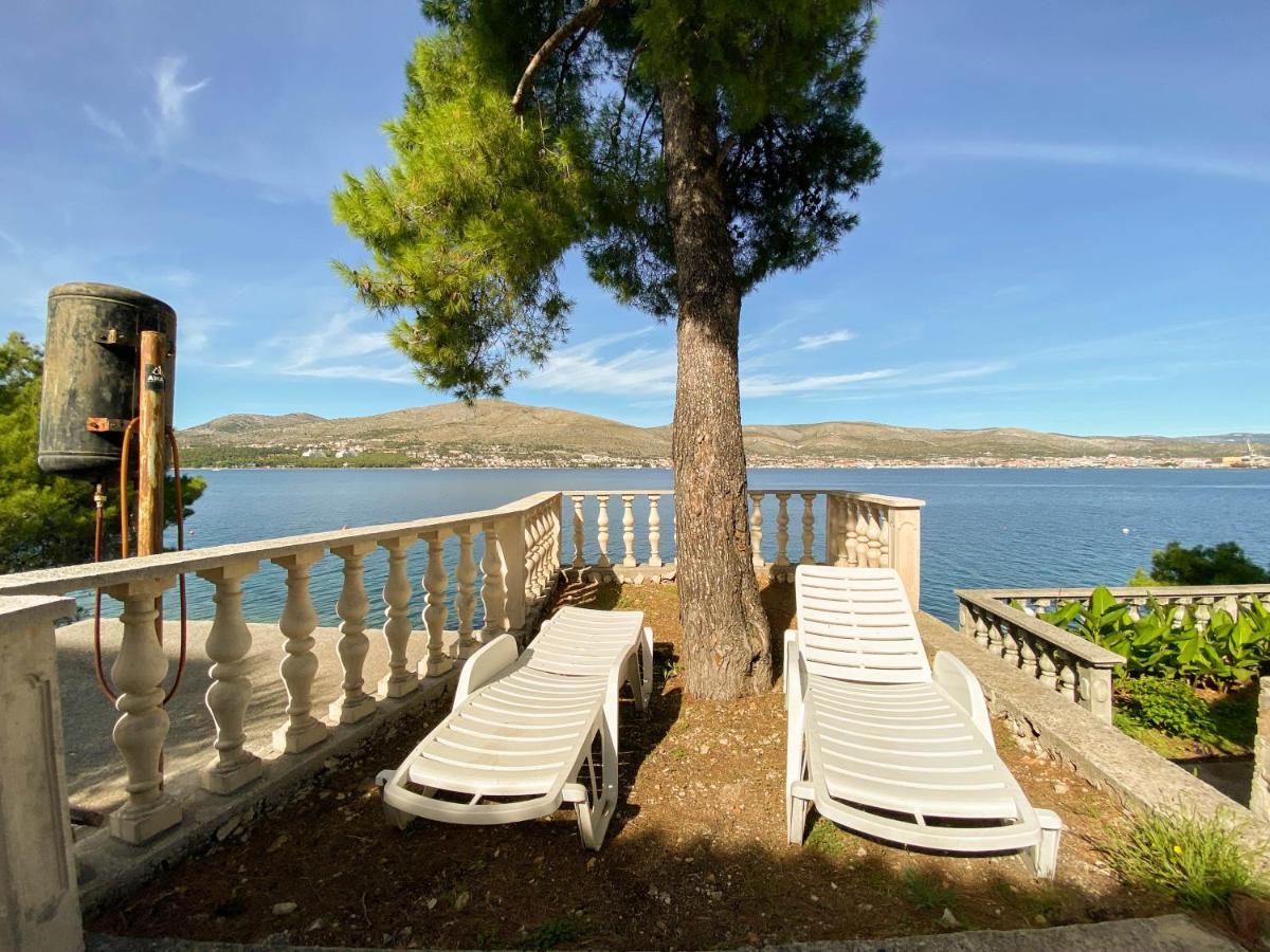 Seaview & Beachfront Apartments Jakov Округ-Доньи Экстерьер фото